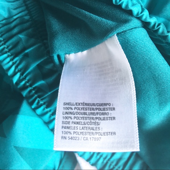 Active by Old Navy Women’s Activewear Short Green - Picture 5 of 10